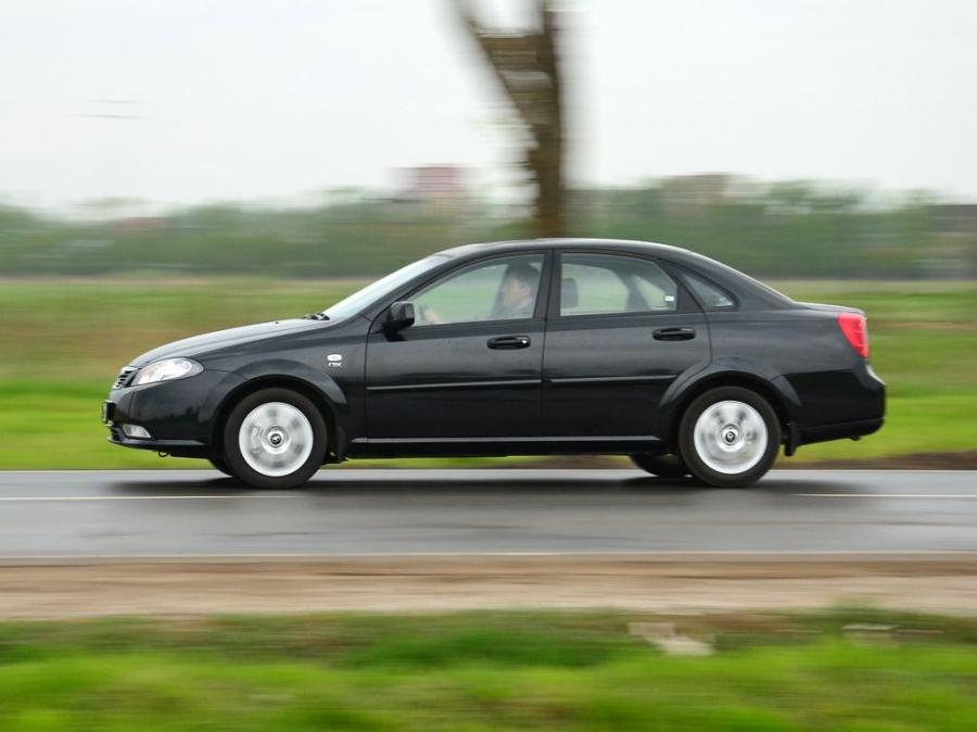  Daewoo Gentra 2013 года  (фото 4 из 8)